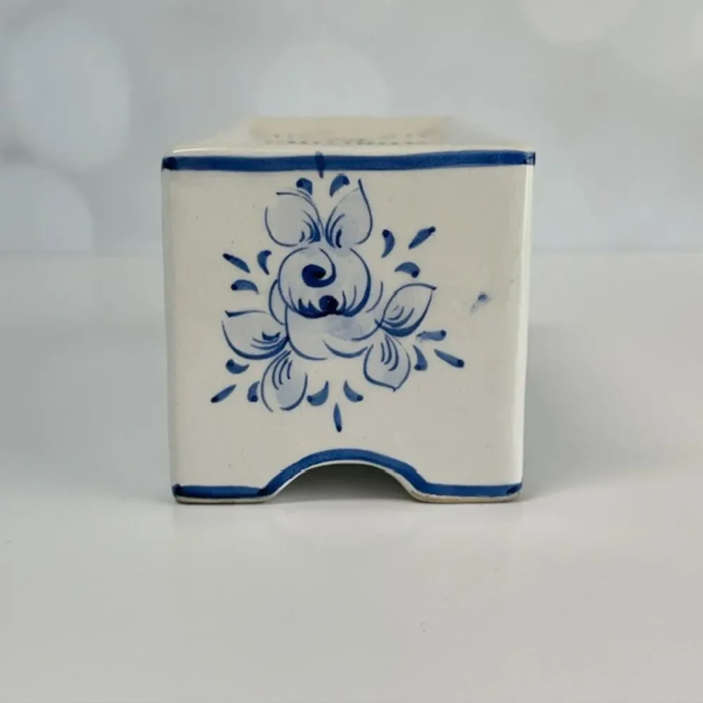 Vintage ELPA Alcobaca S.A. Leart Co Blue White Flower Brick Vase Portugal 558